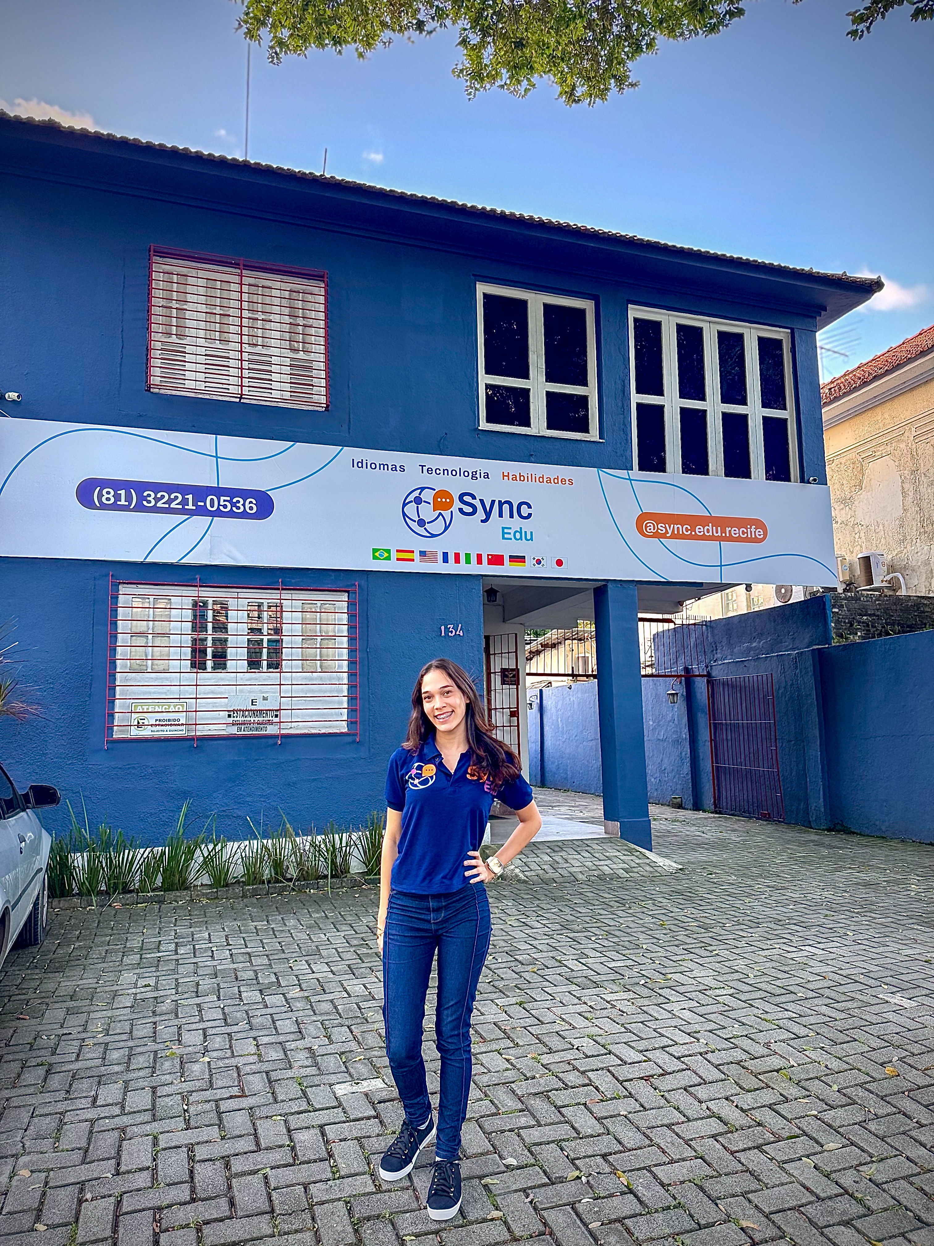 Fachada da Sync Edu